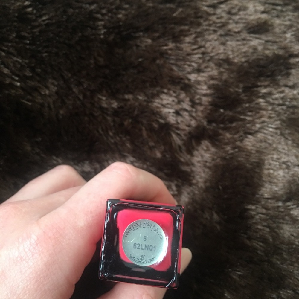 Yves Saint Laurent Baby Doll Kiss & Blush - Picture 2 of 3
